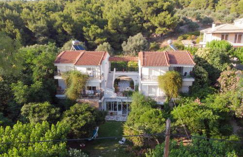 Heracles Guesthouse - Photo 1