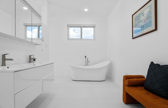 The W Villa 5 B R Oceanfront w Staff - Photo 63