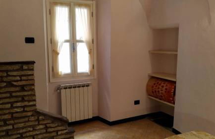 HOST4U - CLEMENTI HOUSE with Terrace in Cozy Italian Village - Foto 9