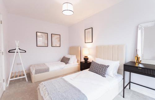 Stylish new-build, free parking, 20-minute walk to city centre - Photo 23