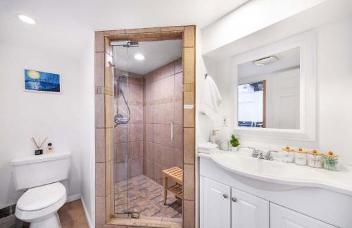 Artist 750sqft 2BR Basement Maple Leaf Park - Foto 5