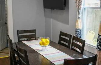 Historic Coastal Haven- Pet Friendly Fast Wi-Fi - Foto 6