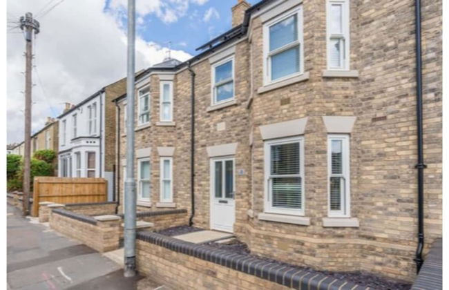 Tailored Stays - Victoria Road - Foto 1