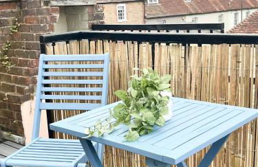 The Mews Pet Friendly and Parking - Foto 19