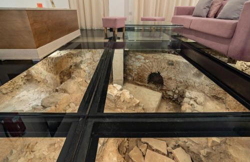 CMDreams Gold- Apartamentos turísticos con ruinas romanas en el centro de Mérida - Photo 14