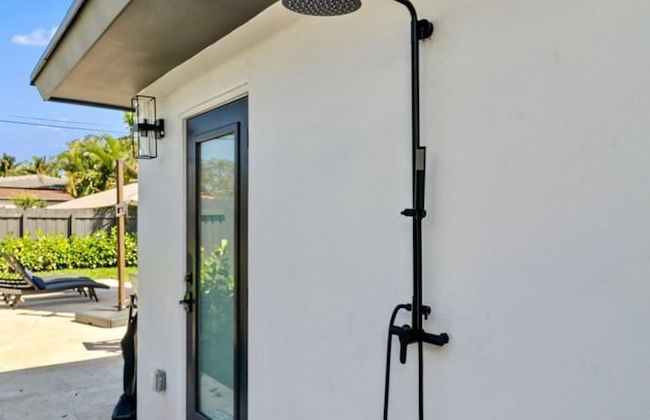 Stunning Poolside Luxury Retreat - Foto 27