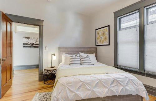 Cozy North End Farmhouse Easy walk to Downtown - Photo 16