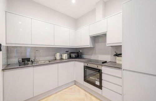 Cosy Tooting Retreat: 2-Bed Gem - Photo 12