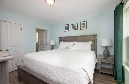 Seas the Day - Spacious Waterfront Pool Home, 50` Dock! - Foto 16