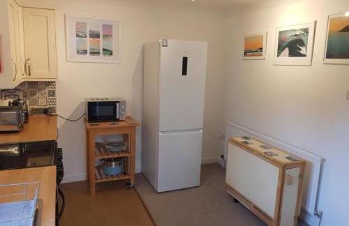 Beechcroft 2 bed part house - Photo 16