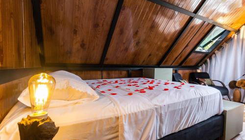 Chalé romântico com hidro e charme - Foto 3