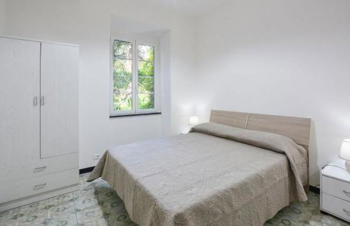 2 Bedroom Amazing Apartment In Semorile - Foto 6