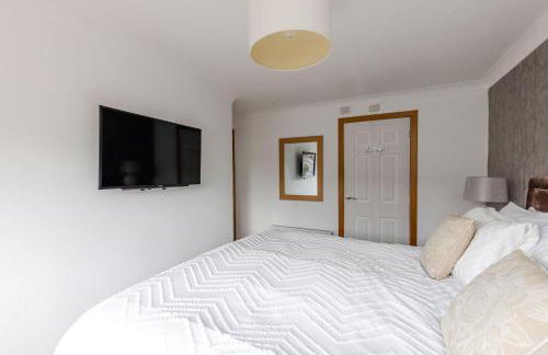 20 mins to Edinburgh 3 bedroom detached family house Wi-Fi Parking - Foto 14