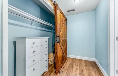 Large Upgraded, Family Friendly Condo with Garage - Foto 23