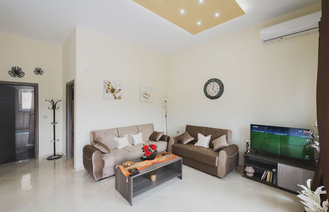 Spacious & New fully equipped Home with Parking - Foto 25