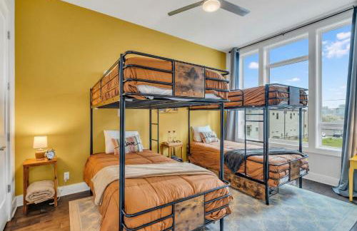 NEW Luxe 4BR 12 Beds - RoofDeck Views - Chefs Kitchen - Foto 33