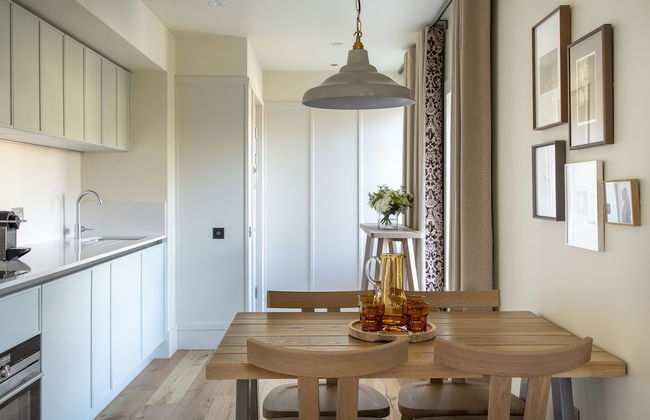 Abbey Strand Apartments, at Holyrood - Photo 15