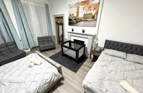 The Handy Hub Luxury Victorian Apartment - Fast WiFi & Central Edinburgh - Photo 21