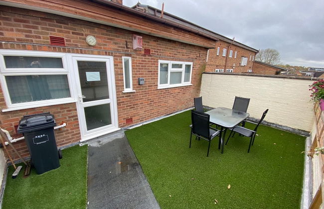 Lovely 2-bed Apartment in Solihull - Foto 20