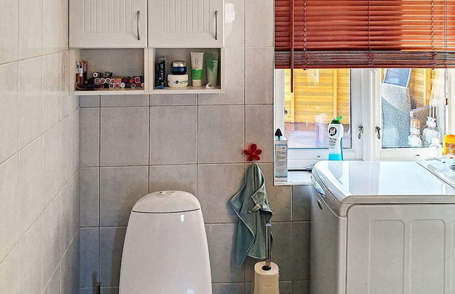 6 Person Holiday Home in Austrheim - Foto 12