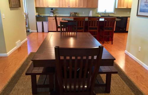 Lakefront Home in Madison - Private Beach - Photo 11