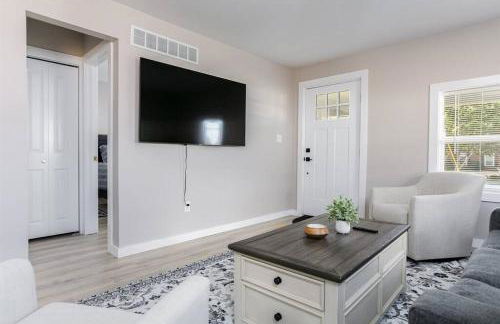 Cozy 2-Bedroom Home Near Notre Dame - Perfect for Game Day Weekend - Foto 24