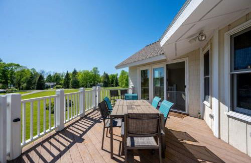 The Goat and Cherry - Dogs, Fire Pit & Hot Tub, Escape to Sister Bay! - Foto 4