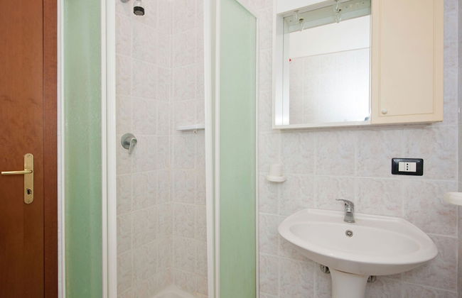 Inviting Holiday Home With Terrace, Garden Furniture, BBQ - Foto 48