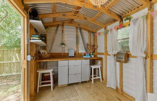 Secret Pool Cabana- Mins to Downtown and Beach - Foto 53