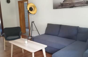 Kleine Galerie Apartment für 3 mit Küche Kamin Netflix Parken und Hofladen - Foto 3