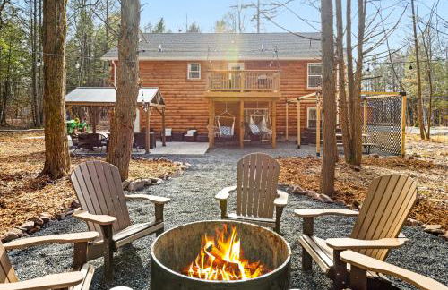 Cozy Cinema Cabin - Hot Tub and More - Foto 3