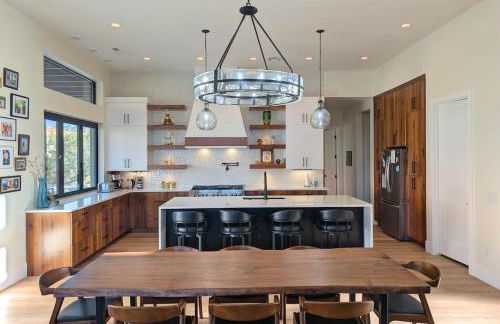 Modern Red Cliff Home with Private Pool - Foto 3