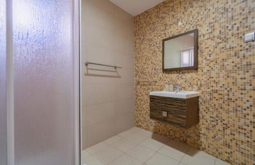 Stunning Villa with Pool - Foto 40