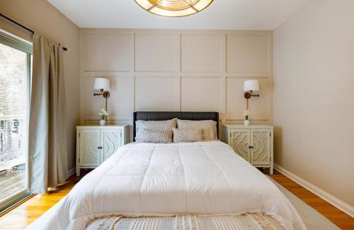 Windy City Getaway - 3BR 2BA Chicago Townhouse home - Photo 1