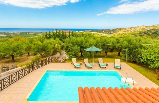 Villa Armi Large Private Pool Walk to Beach Sea Views A C Wifi Eco-friendly - 2809 - Foto 31