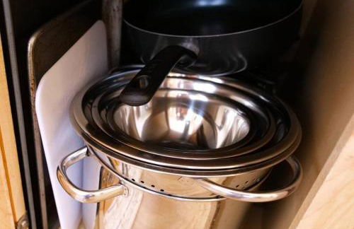 Large 4 Bedroom Home Close to Airport and IX Center - Photo 32