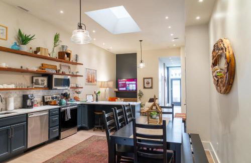 Designer Penthouse with Rooftop Deck Near Downtown and Lookout Mtn - Foto 53