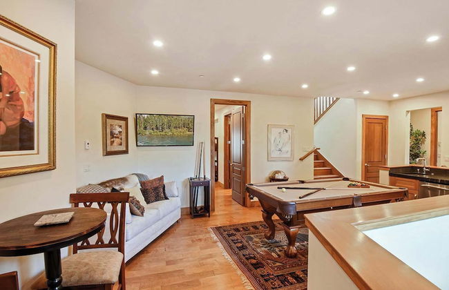 Luxury Mountain Chalet Deck w/ BBQ & Lake Views - Photo 14