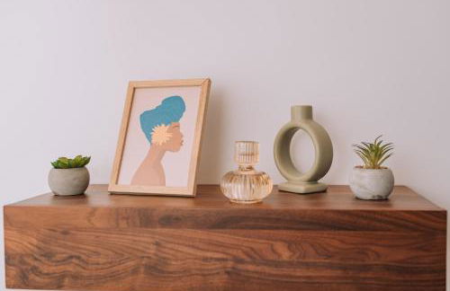 Bright & Contemporary Home with Balcony in Vibrant Piraeus - Foto 13