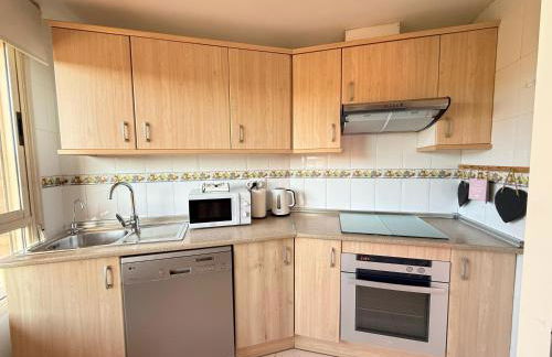 Encantador Ático a 2,6 km de la Playa - Foto 42