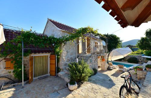 Home Sweet Home traditional Dalmatian house with pool - Photo 41
