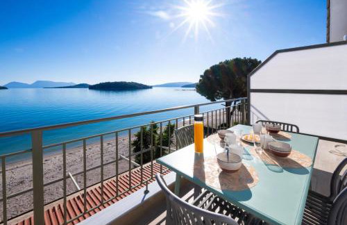 Marmel seaside apartment-BRANDNEW Beachfront apartment in Nydri - Photo 3