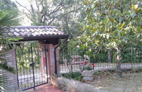 A fine 2 bedroom stone house in Emila - Photo 36