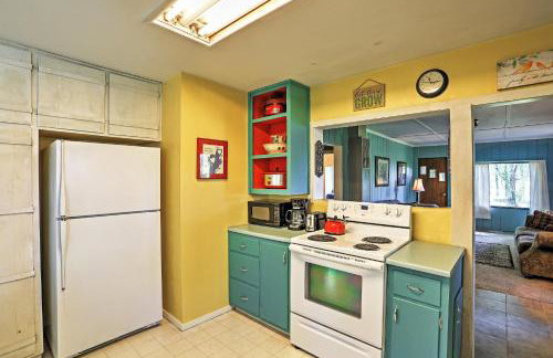 Quiet Durango Farmhouse with Beautiful Yard and Gazebo - Foto 8