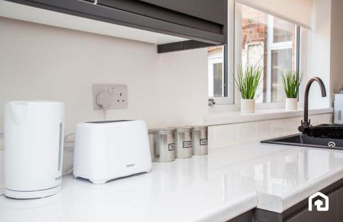 Vacant Nests The Fredrick Close to sea front - Photo 40