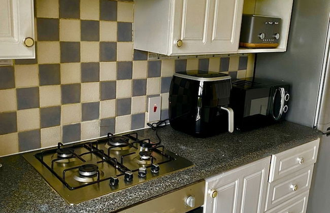 Impeccable 2-bed Apartment in London - Foto 13