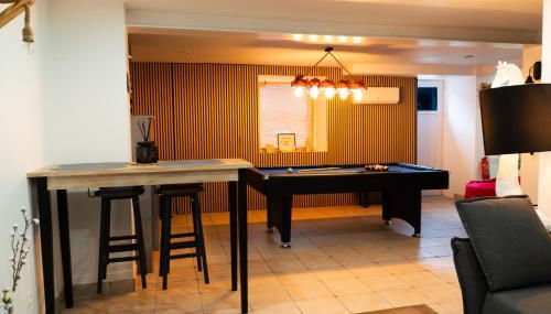 Perle d'eau-Love Room-Jacuzzi-Sauna-Proche Montbéliard et Belfort - Foto 3