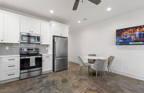 NEW Acadian House KING Bed Cajun Luxury Nespresso - Foto 4