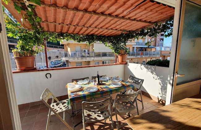 Atico con terraza y Barbacoa, junto linea Metro de BCN - Foto 15