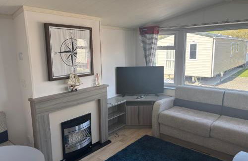 Sea Breeze Retreat 2 Bedroom Pet Friendly Caravan in Clarach Bay - Foto 18